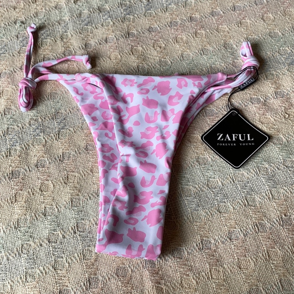 Bikini bottom. Zaful. New with tag
